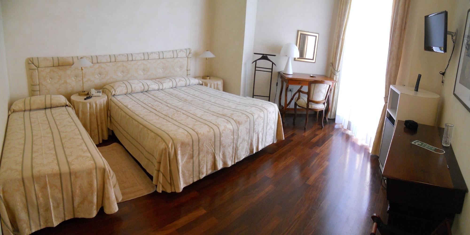 Negresco 4*